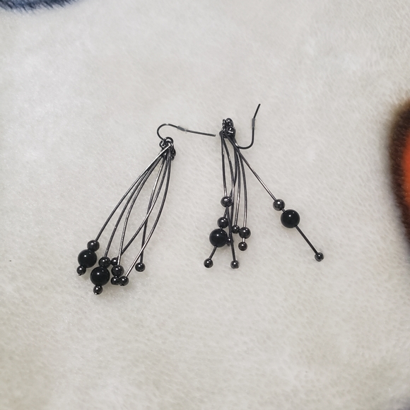 Earrings - Picture 1 of 1